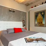 Urban District - Vintage Suites