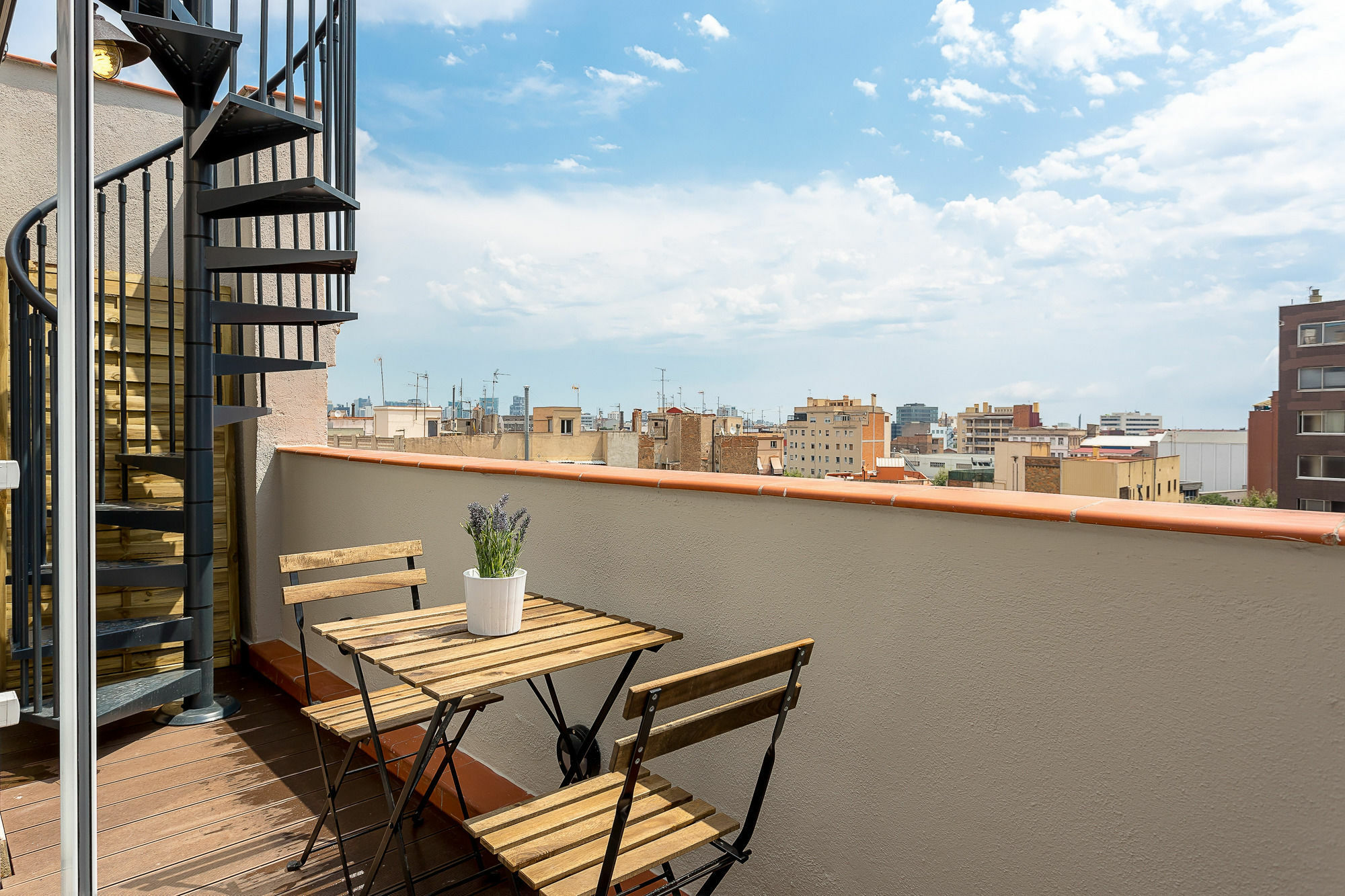 Urban District - Vintage 3*